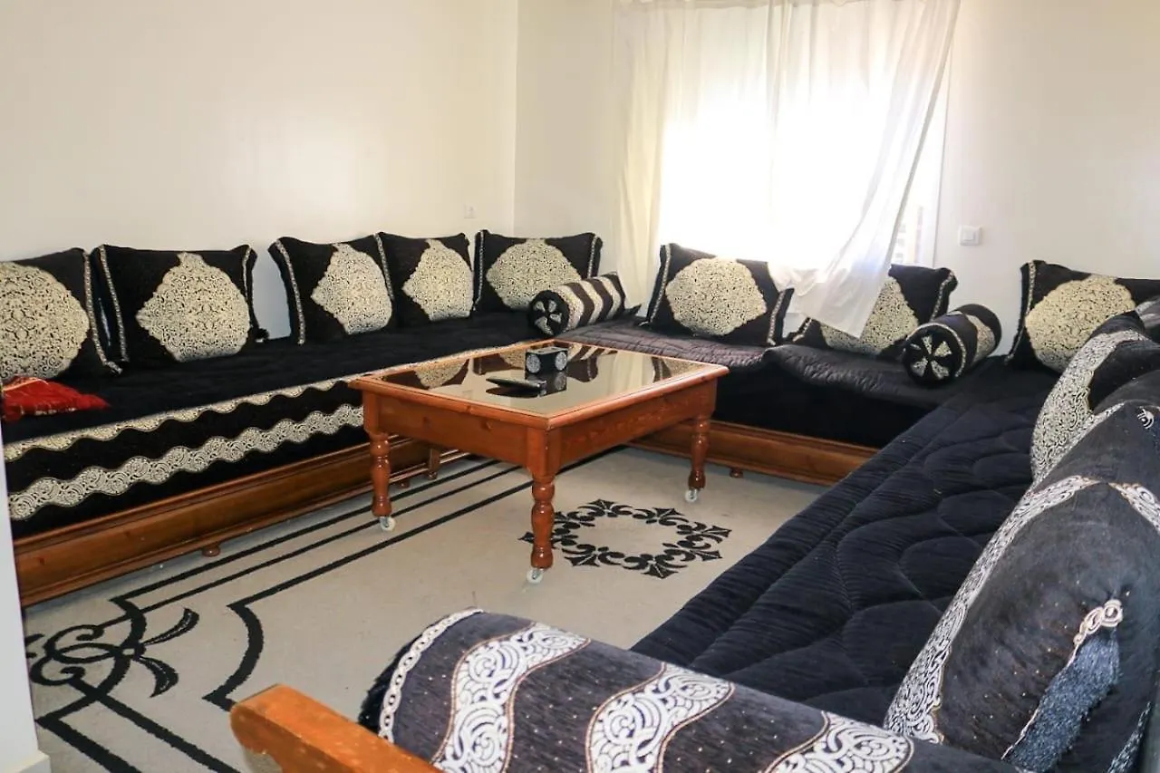 Appartement Vue Panoramique Sur Mer Avec Climatisation! A 5 Minutes A Pied De La Plage ! A Environ 6 Minutes En Voiture Du Centre D'Agadir Et A 10 Minutes En Voiture De Taghazout ! Агадир